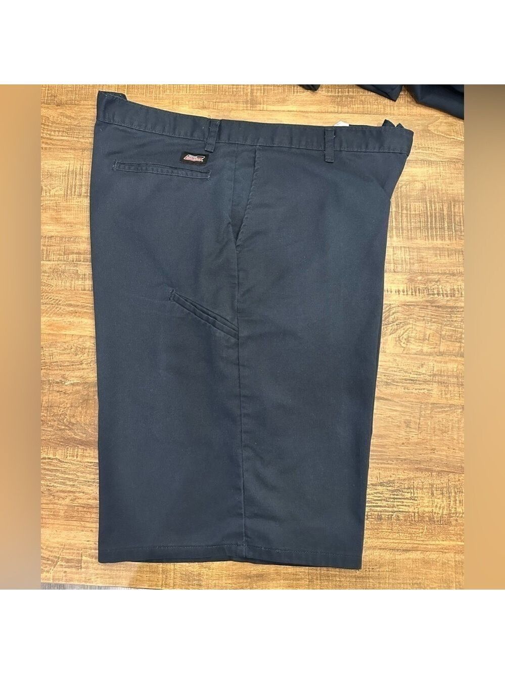 Dickies Men's Relaxed Fit Flat Front Work Shorts with multi-use pocket 42” waist